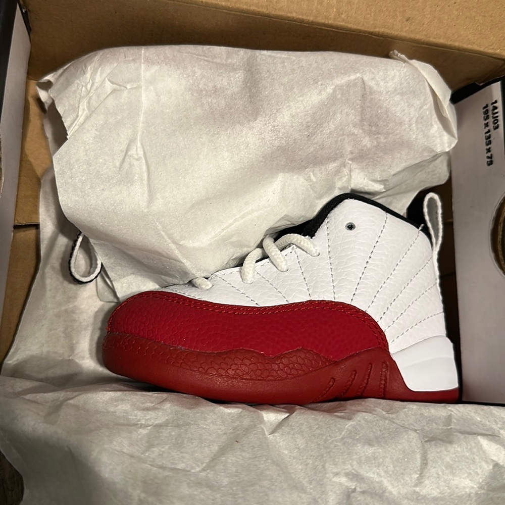 JORDAN 12 RETRO (TD) 850000 116 (BRAND NEW, NEVER WORN)